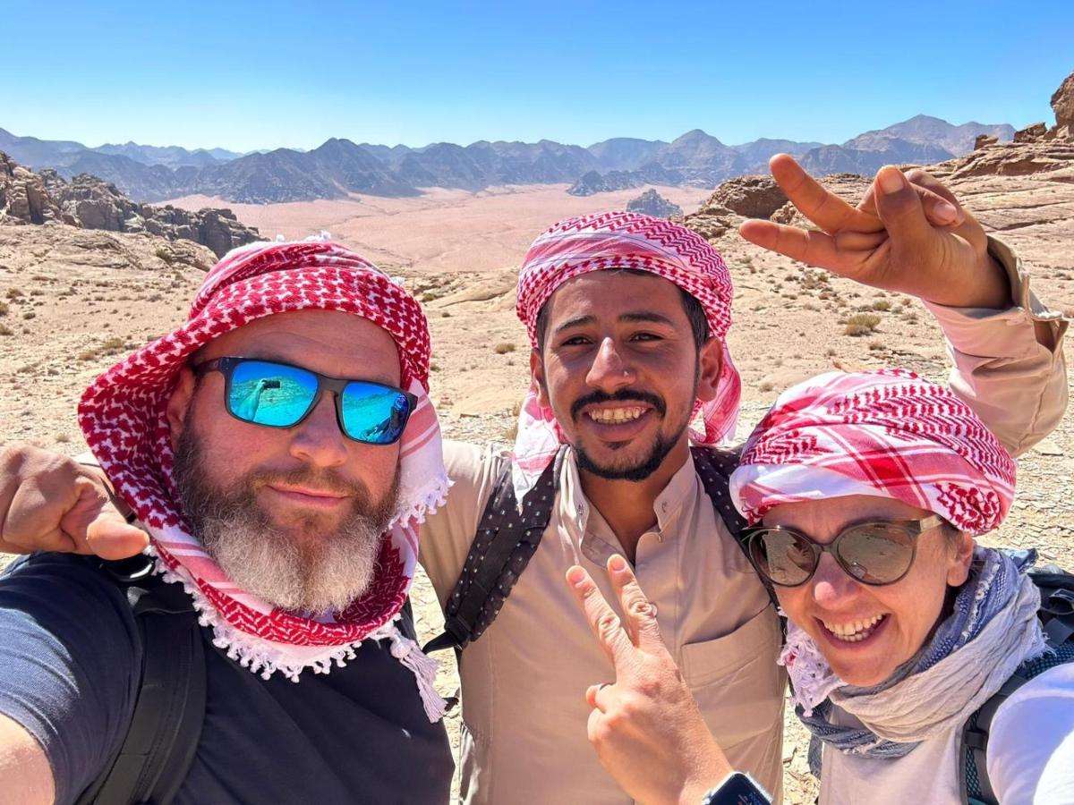 Wadi Rum Bubble Tent & Bedouin Style Exteriör bild